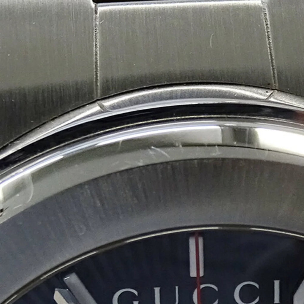 Used Gucci  watch men's  chrono date quartz stainless steel  101M  silver black