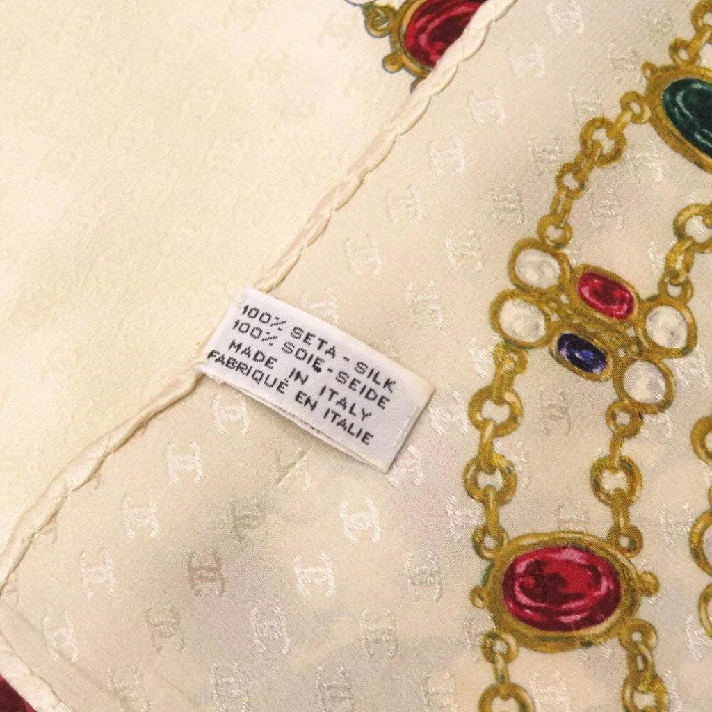 Pre-Owned Chanel Stone Motif Silk Beige Scarf (Fair)
