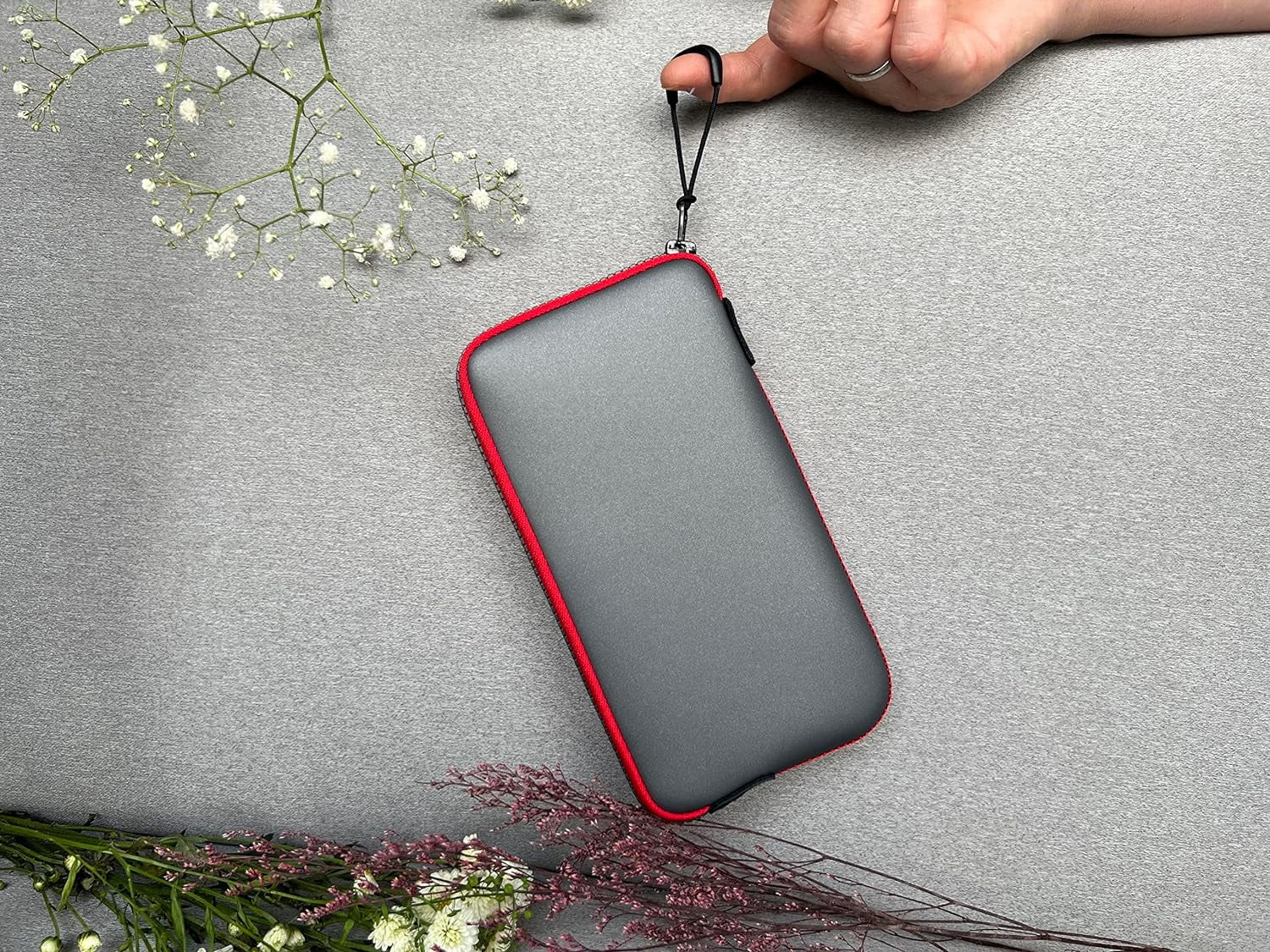 OneJoy Neoprene Cell Phone Pouch, Large Zipper Opening, Lightweight & Protective Phone Sleeves for iPhone Durable Phone Carrier Bag, Thermal Carrying Phone Pouch with Inner Pocket [GreyRed]