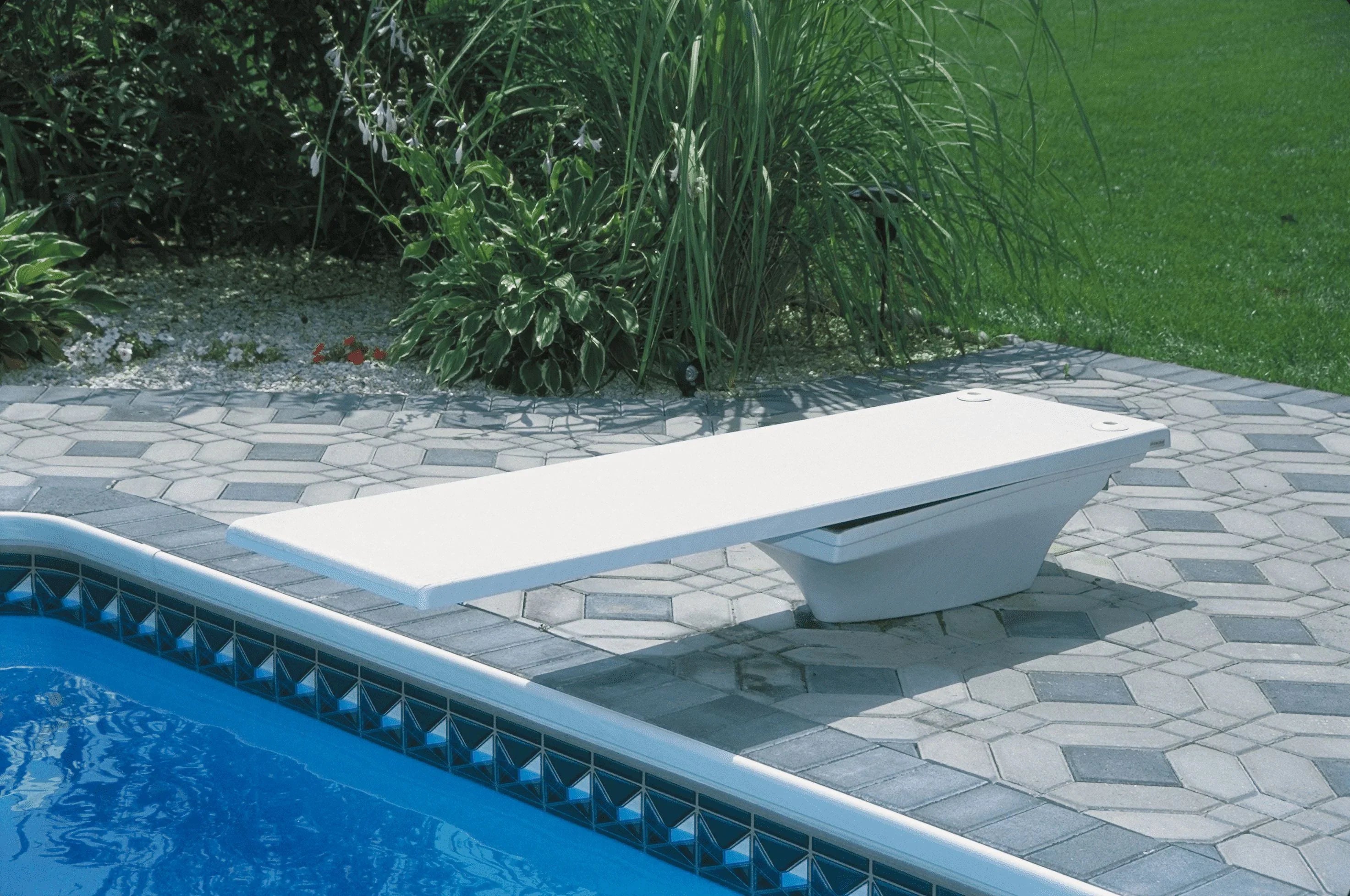 ..Smith 68-209-266S2-1 6' Fibre-Dive Diving Board with Flyte-Deck  For Pool
