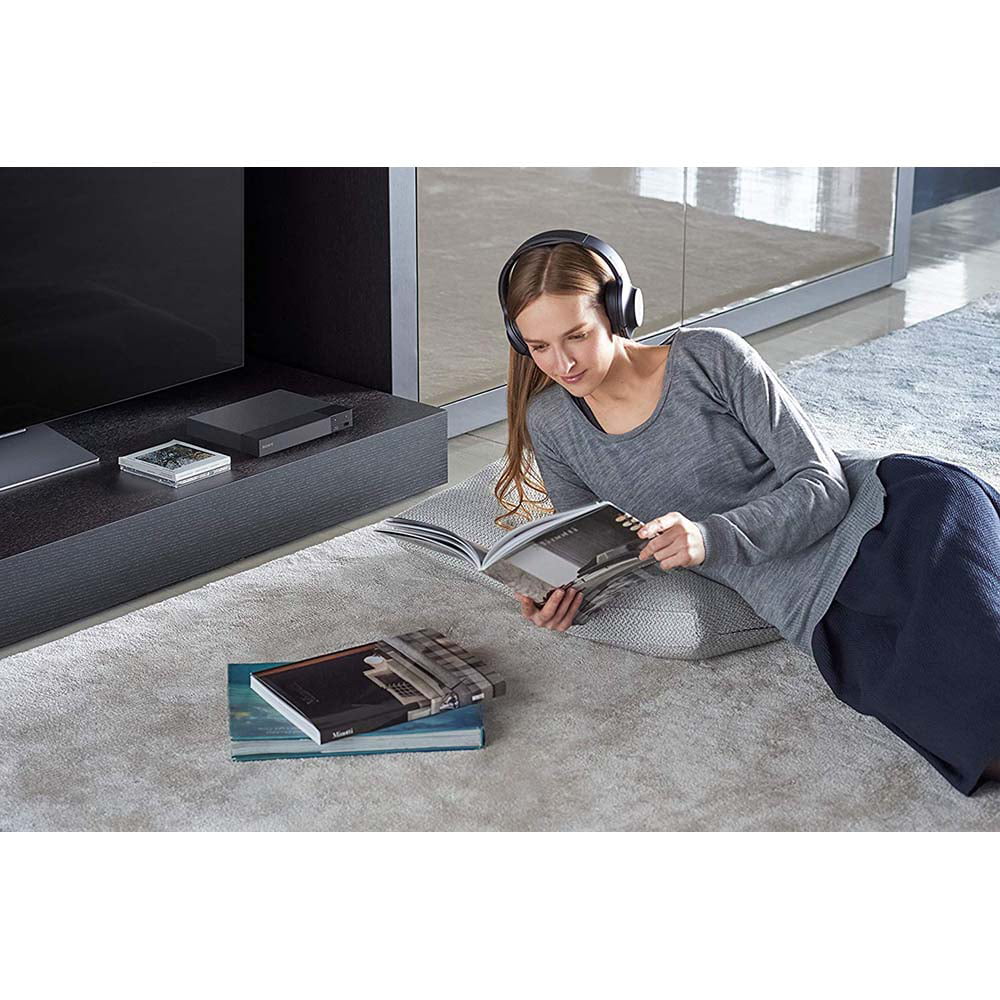 Sony - 4K Upscaling 3D Streaming Blu-ray Disc Player w/ Cleaning Kit and  Cable Bundle