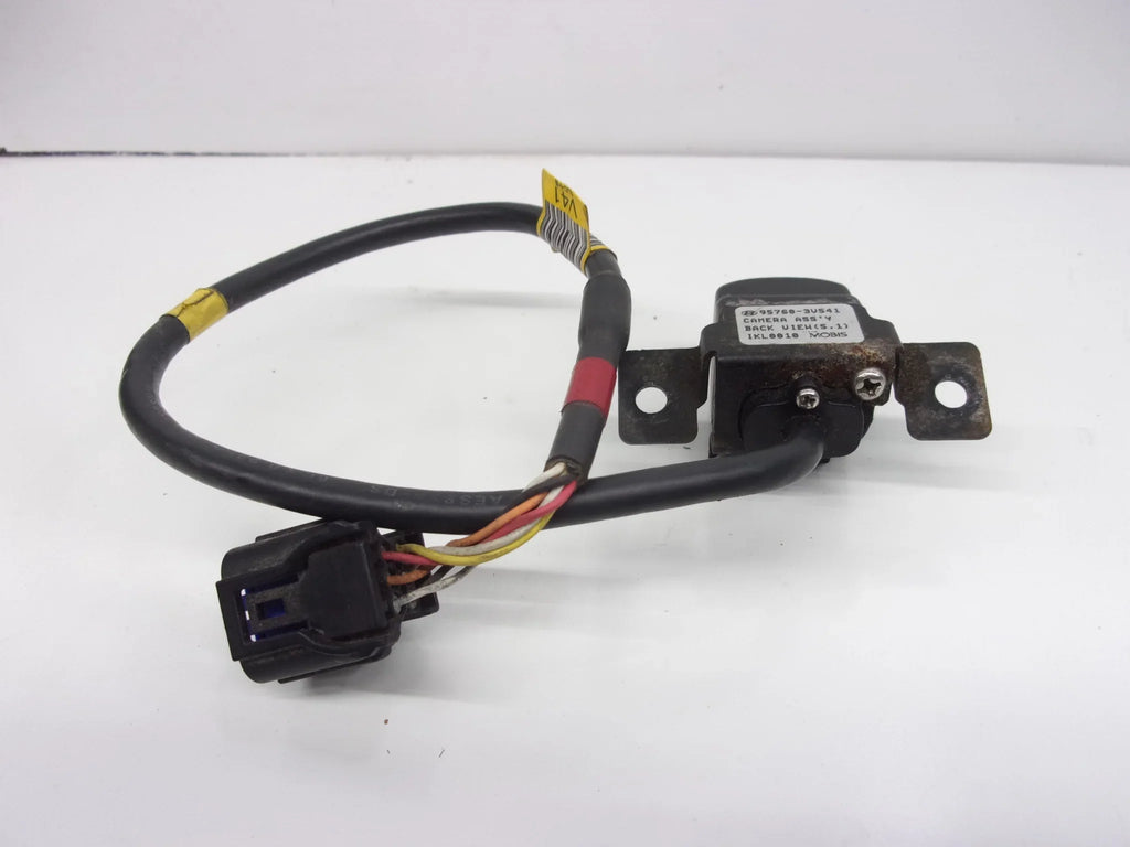 Pre-Owned 2012-2017 Hyundai Azera Rear View Backup Camera  95760-3V541  (Good)