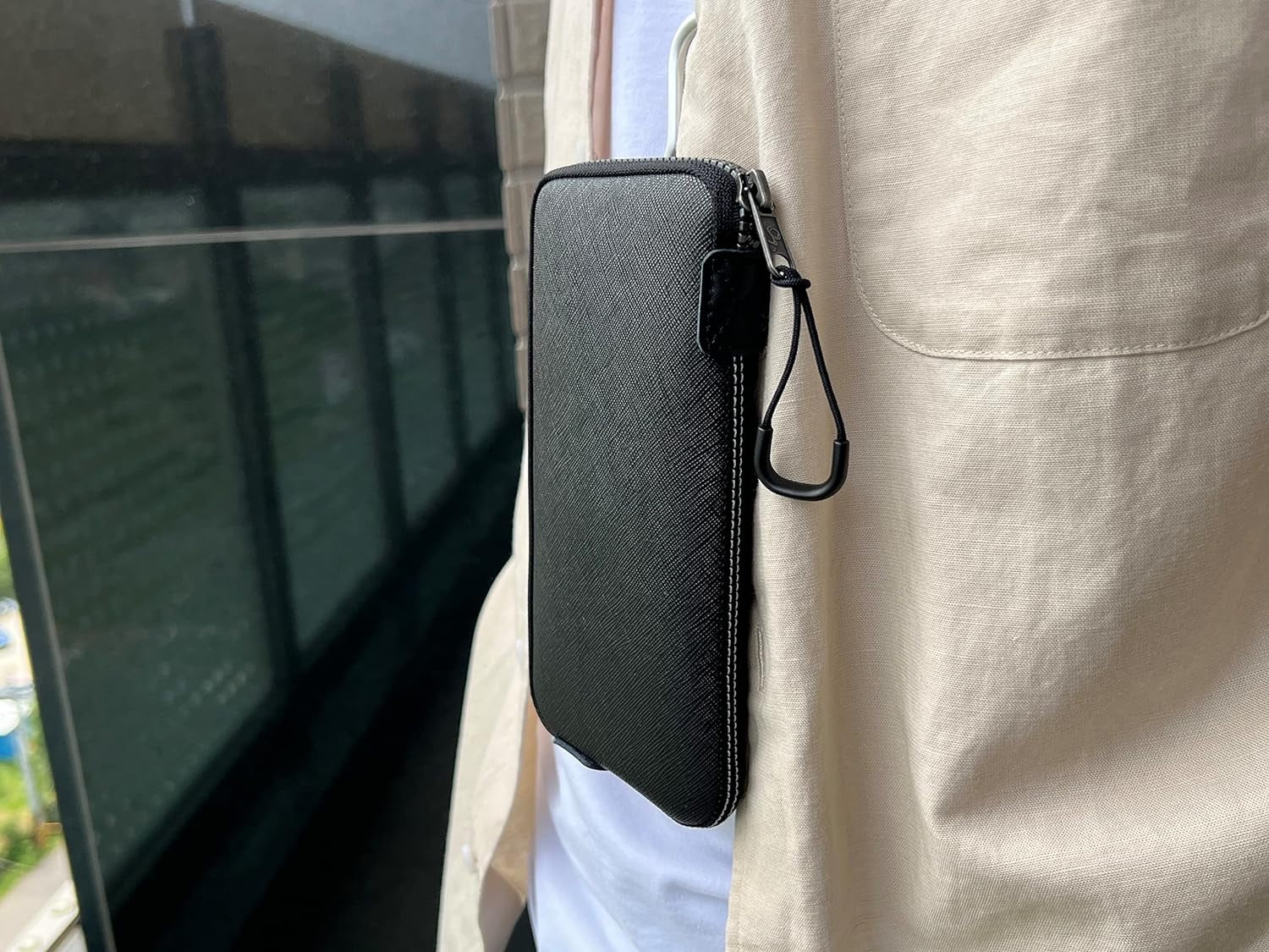 OneJoy Neoprene Cell Phone Pouch, Large Zipper Opening, Lightweight & Protective Phone Sleeves for iPhone Durable Phone Carrier Bag, Thermal Carrying Phone Pouch with Inner Pocket [Black]