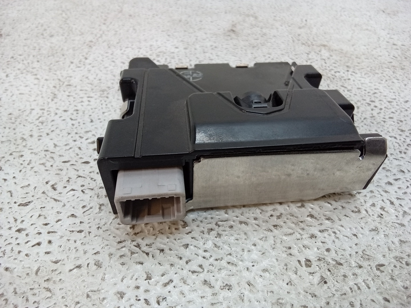 Pre-Owned 2018 Toyota Rav-4 Front Lane Departure Warning Camera 8646C-42021  (Good)