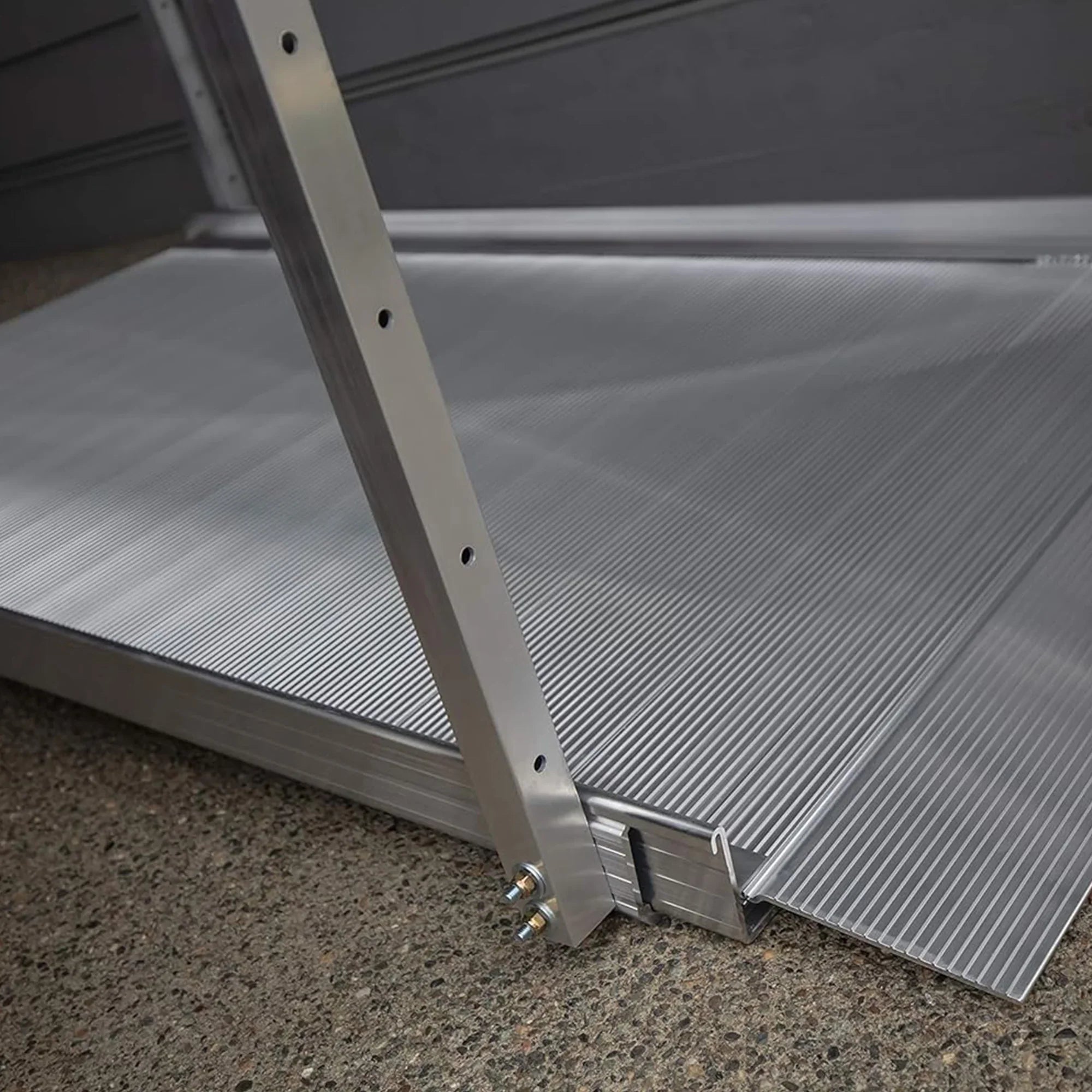'-  3G 5 Foot Portable Wheelchair Ramp w/2 Line Handrails