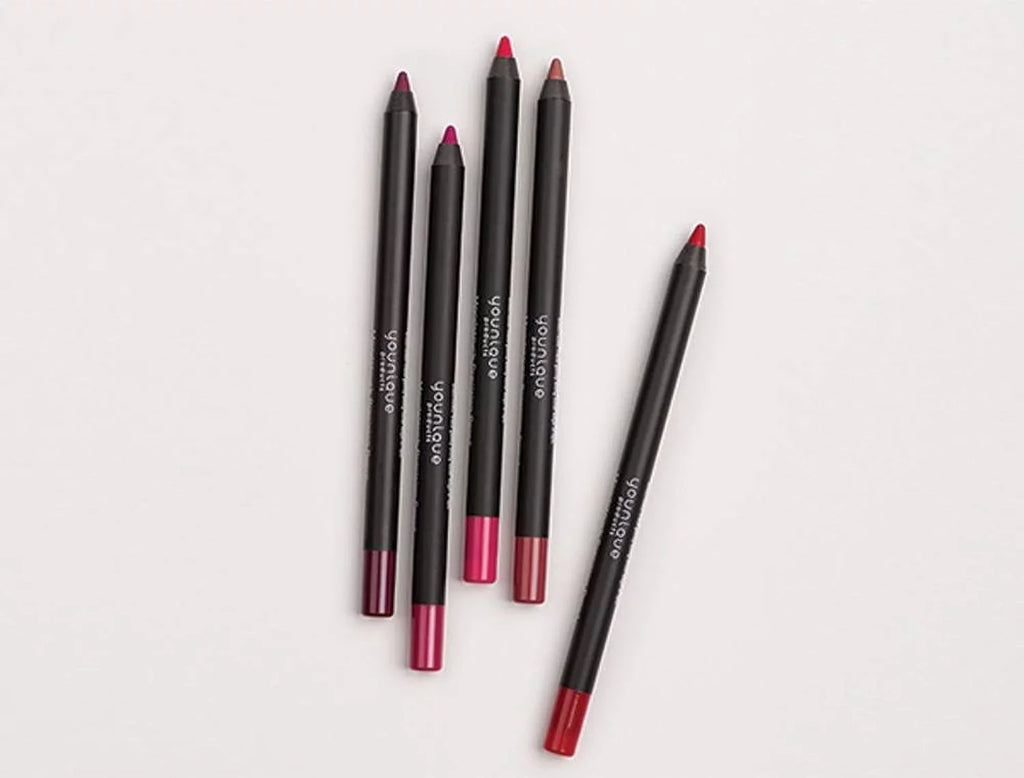 Younique Popular Red Coral   Pencil Lip Liner Long-wearing, waterproof, smudge-proof pencil liners.