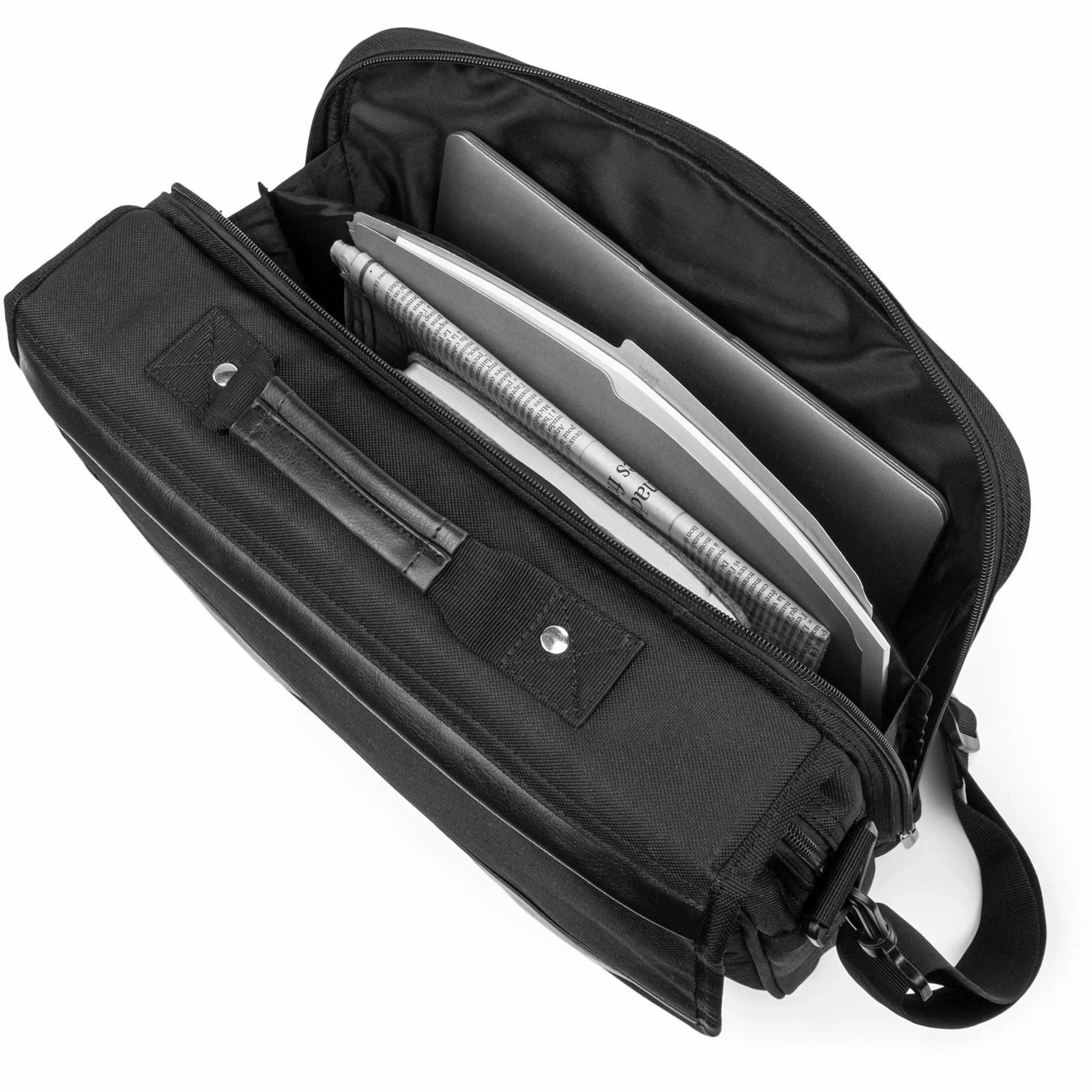 bugatti   Carrying Case (Briefcase) for 15.6" Notebook, Black