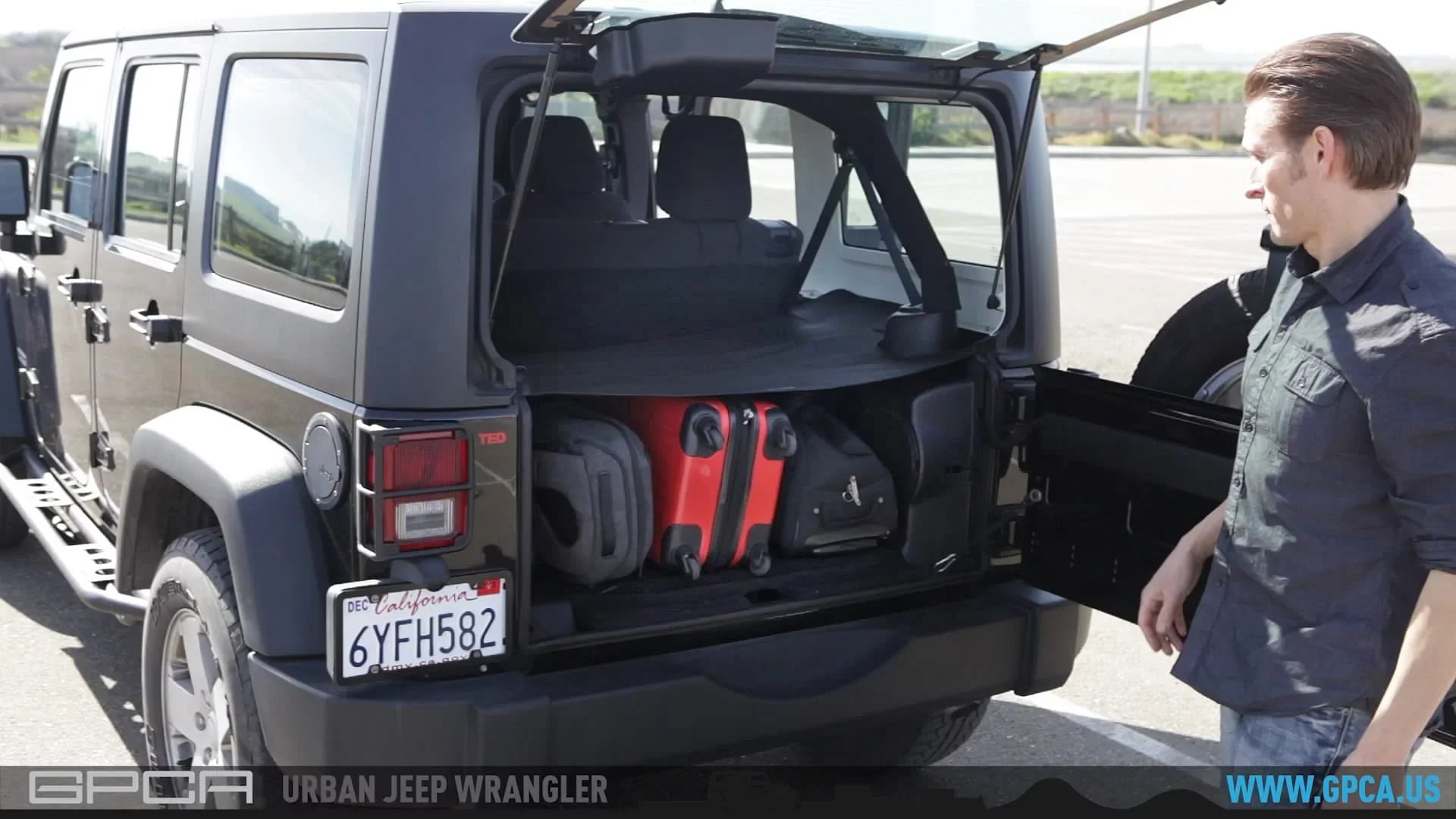 Cargo Cover   for Wrangler  4DR Sport/ Sahara/ Rubicon/ Freedom Unlimited 2007-2018 models ()