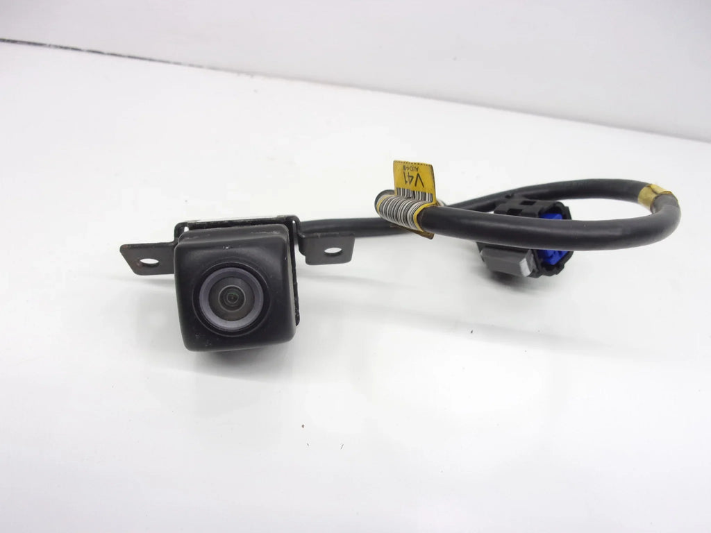 Pre-Owned 2012-2017 Hyundai Azera Rear View Backup Camera  95760-3V541  (Good)