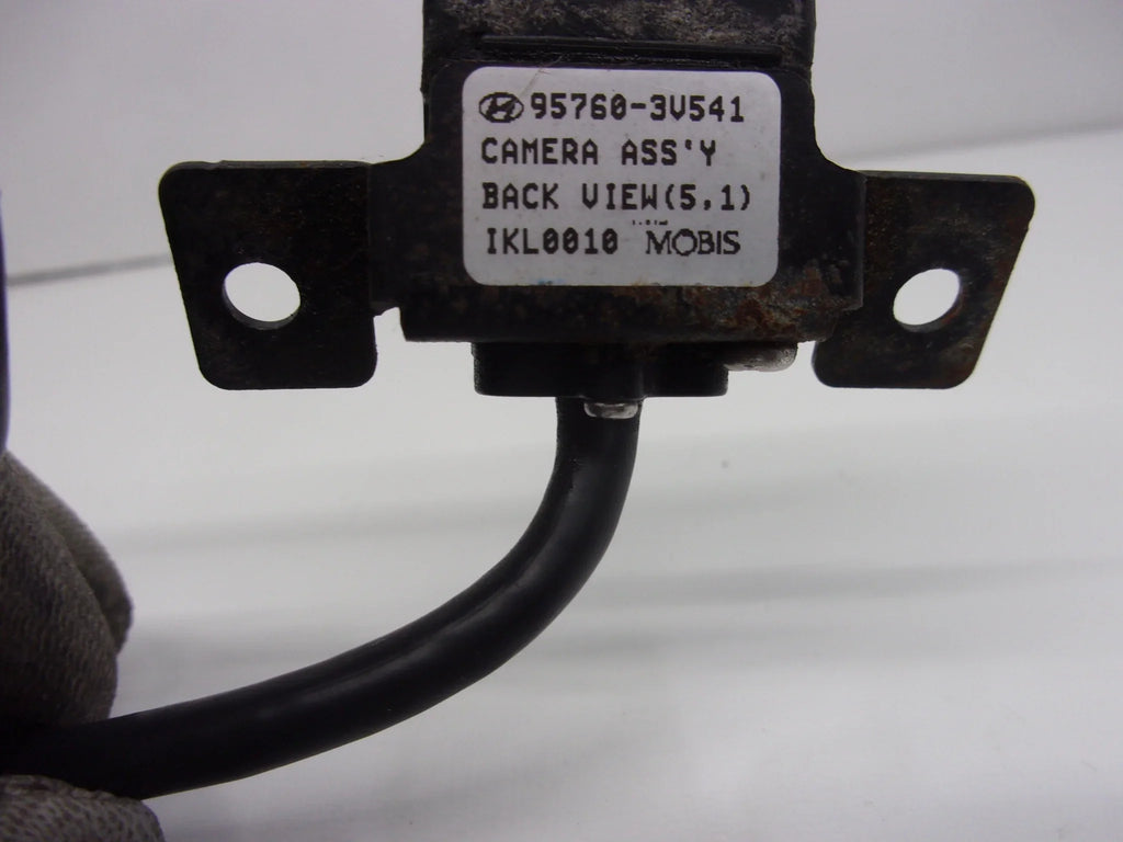 Pre-Owned 2012-2017 Hyundai Azera Rear View Backup Camera  95760-3V541  (Good)
