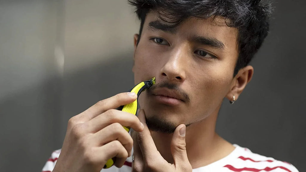 Philips Norelco OneBlade Electric Beard Trimmer /70