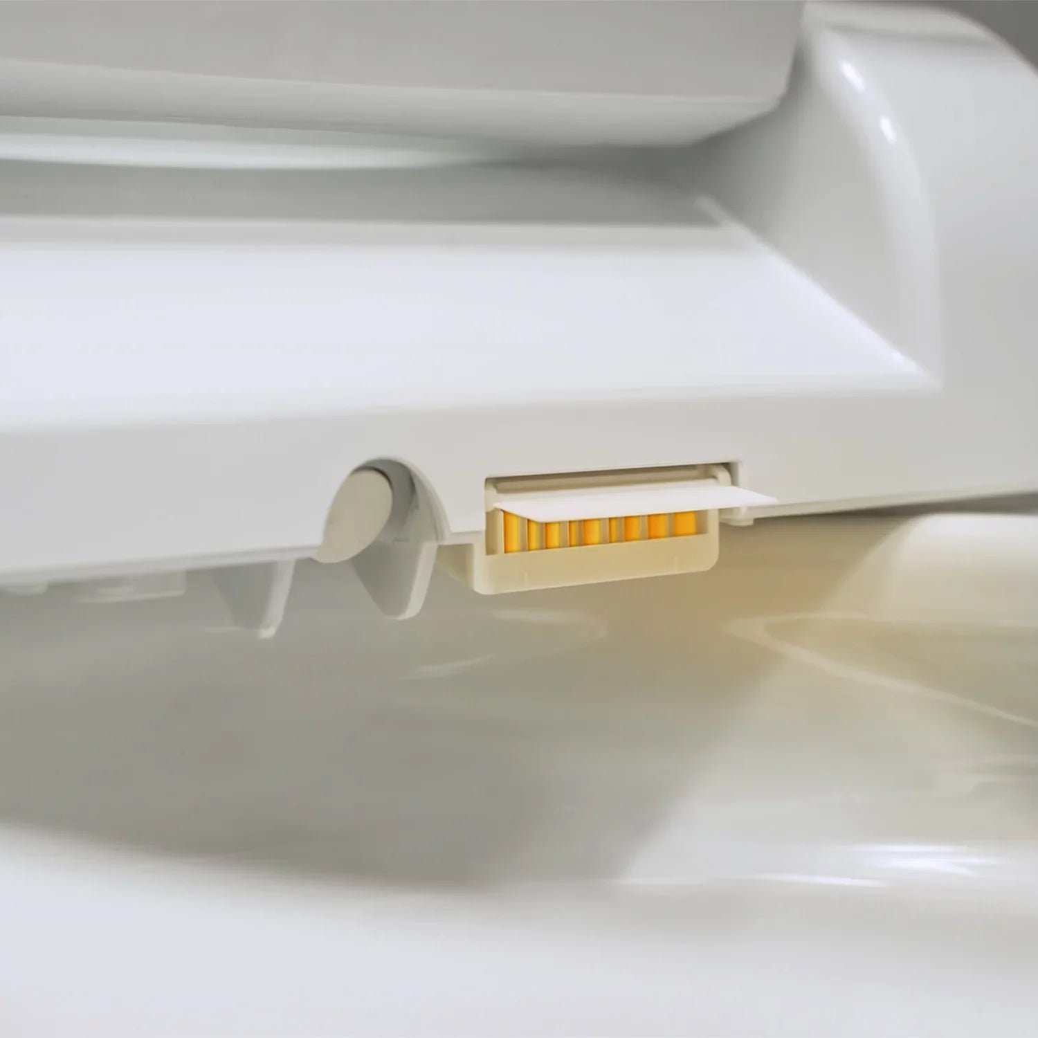 Brondell Swash  Bidet Seat with Sidearm, Dryer and Stainless Steel Nozzle, Round White