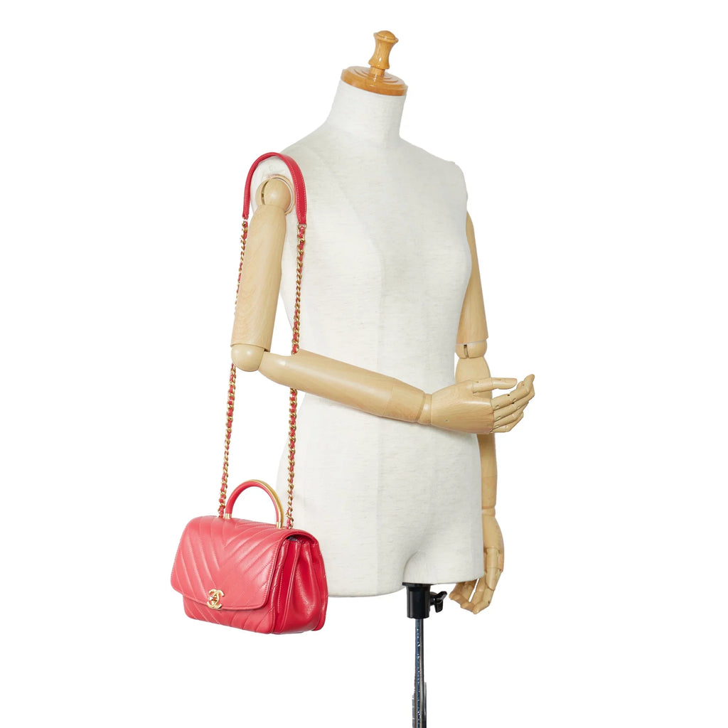 Pre-Owned Authenticated Chanel  Chevron Flap Satchel Lambskin Leather Red Unisex (Good)